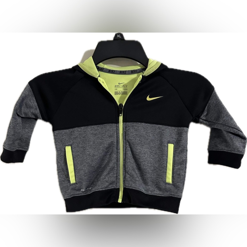 LIKE NEW Nike Dri-Fit 12M hooded sweatshirt, 100 percent polyester, deep pockets